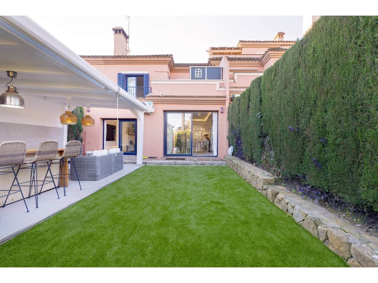 4 sypialnia Willa na sprzedaż w Sotogrande z basenem garażem - 735 000 € (Ref: 9433163)