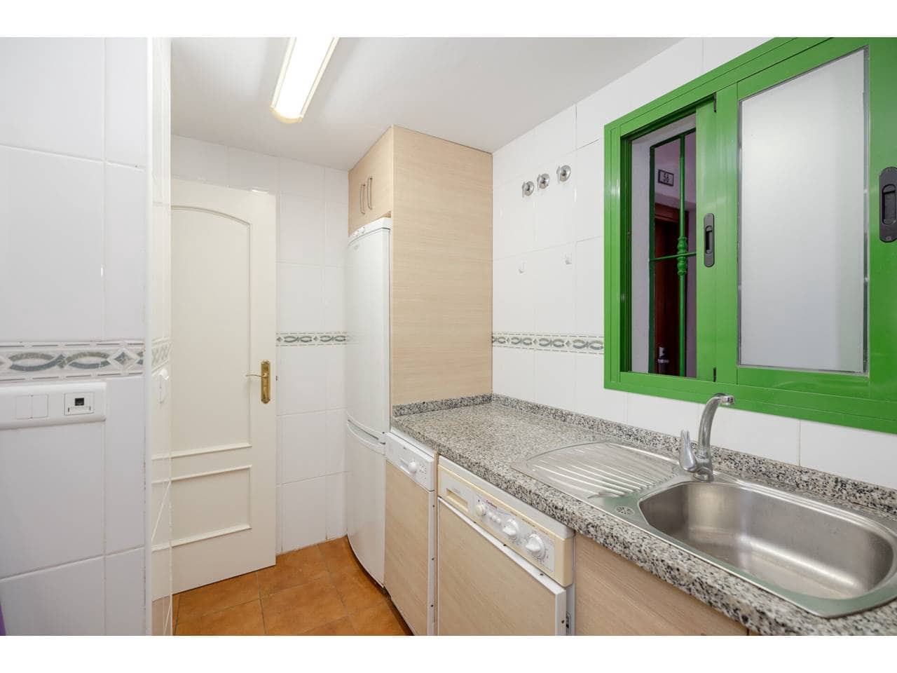 3 sypialnia Apartament na sprzedaż w Manilva z basenem garażem - 230 000 € (Ref: 9433164)