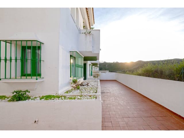 3 sypialnia Apartament na sprzedaż w Manilva z basenem garażem - 230 000 € (Ref: 9433164)