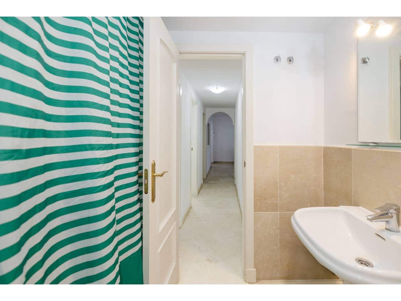 3 sypialnia Apartament na sprzedaż w Manilva z basenem garażem - 230 000 € (Ref: 9433164)