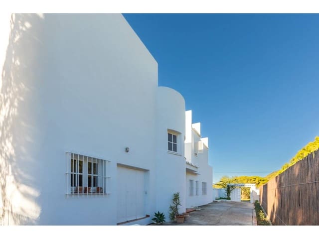 4 soverom Villa til salgs i Los Caños de Meca, Barbate med svømmebasseng garasje - € 1 250 000 (Ref: 9433165)