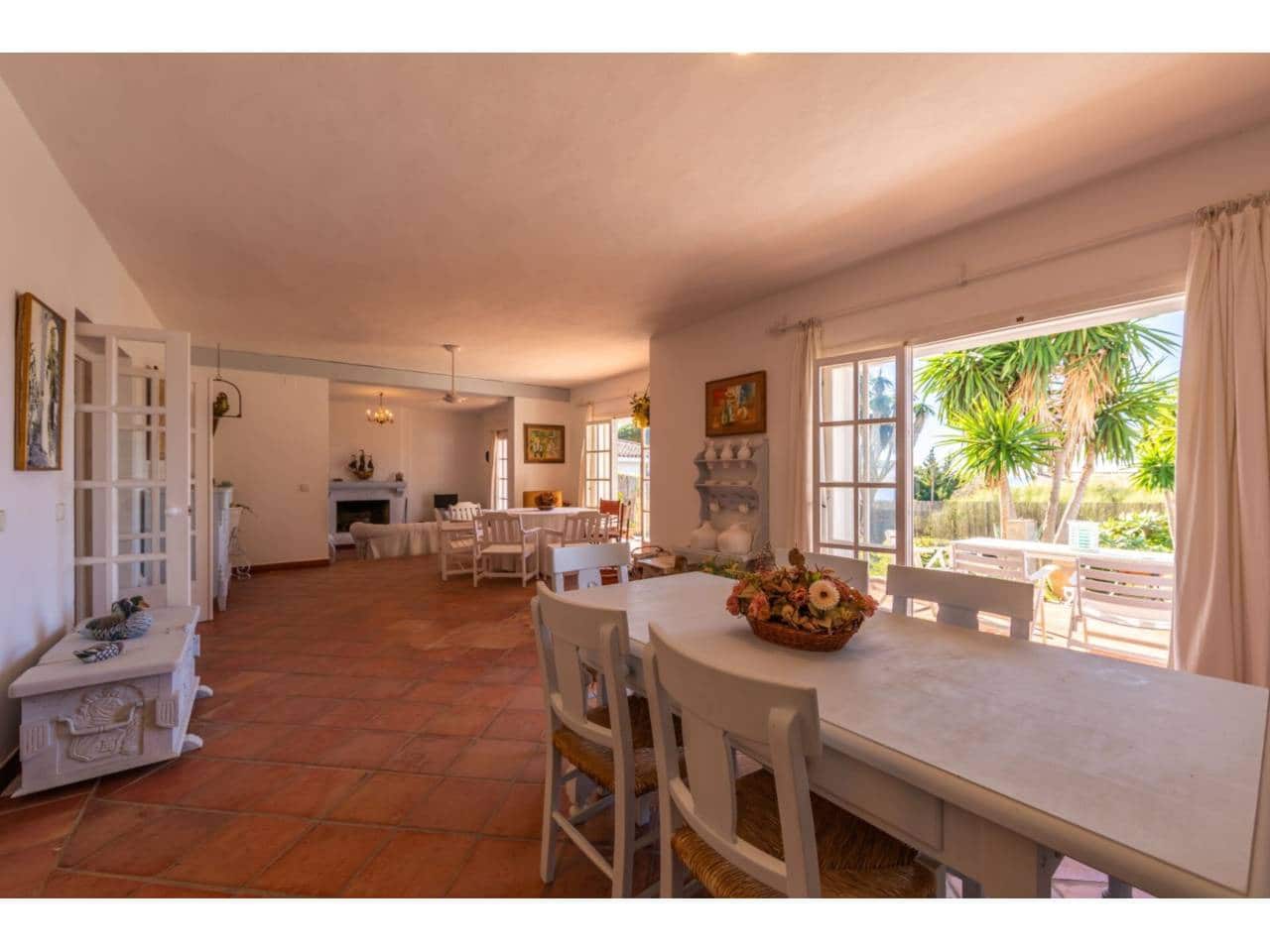 4 slaapkamer Villa te koop in Los Canos de Meca met zwembad garage - € 1.250.000 (Ref: 9433165)