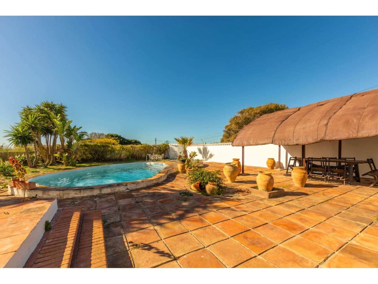 4 slaapkamer Villa te koop in Los Canos de Meca met zwembad garage - € 1.250.000 (Ref: 9433165)