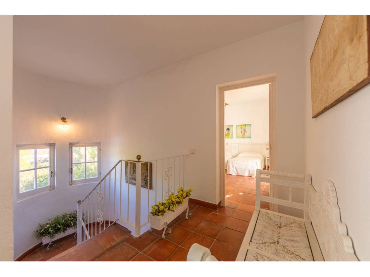 4 slaapkamer Villa te koop in Los Canos de Meca met zwembad garage - € 1.250.000 (Ref: 9433165)