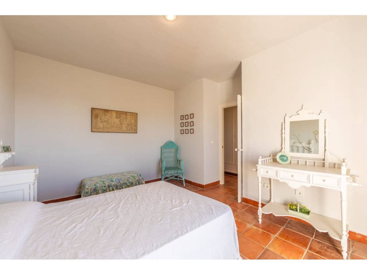 4 slaapkamer Villa te koop in Los Canos de Meca met zwembad garage - € 1.250.000 (Ref: 9433165)