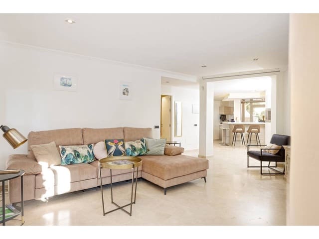 2 bedroom Apartment for sale in Casares with garage - € 450,000 (Ref: 9446164)