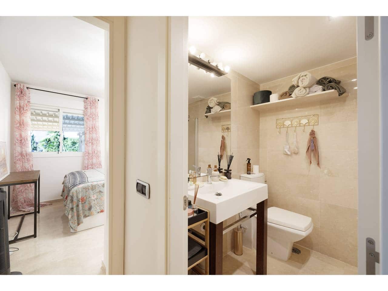 2 bedroom Apartment for sale in Casares with garage - € 450,000 (Ref: 9446164)