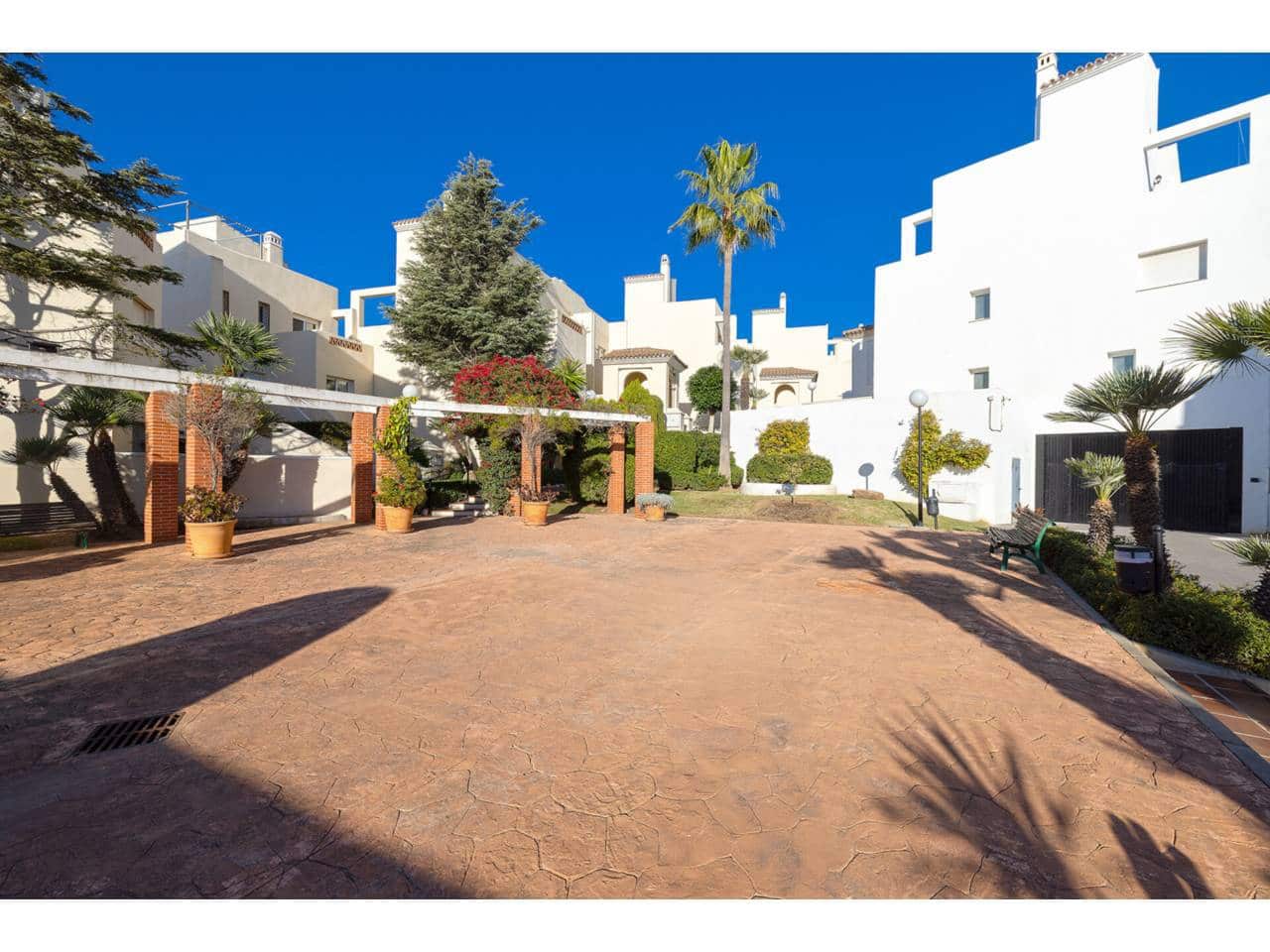 2 bedroom Apartment for sale in Casares with garage - € 450,000 (Ref: 9446164)