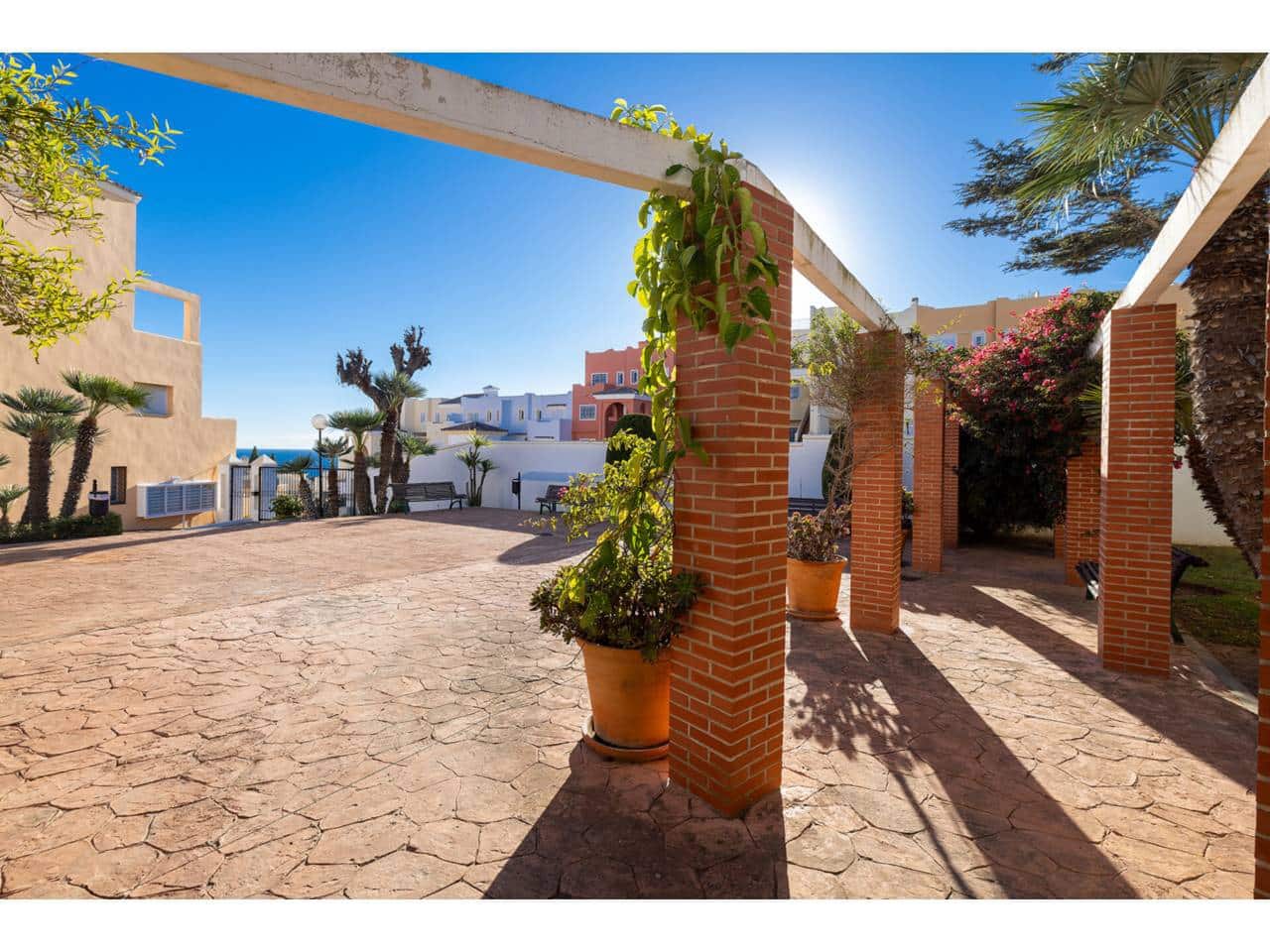 2 bedroom Apartment for sale in Casares with garage - € 450,000 (Ref: 9446164)