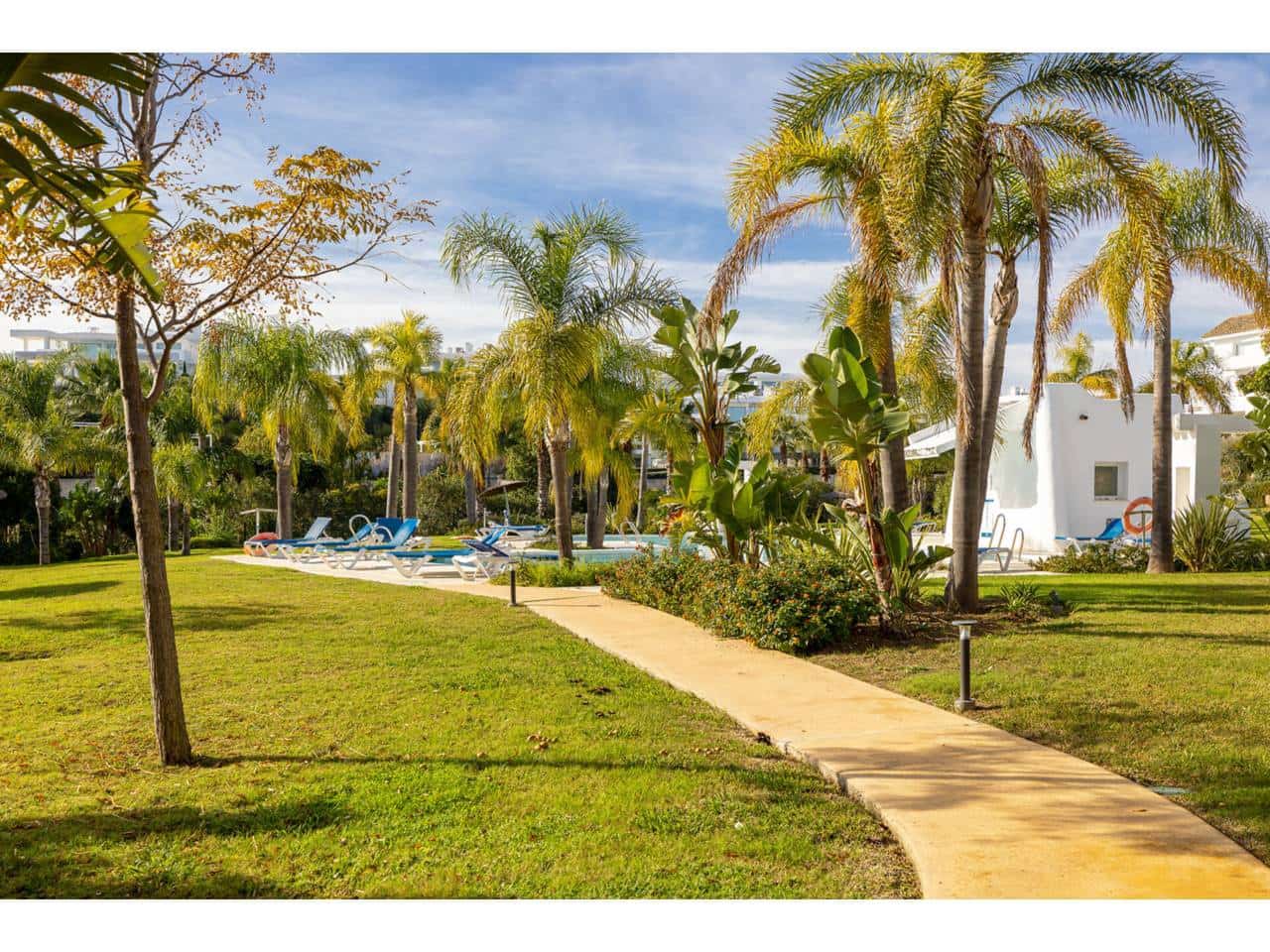 3 bedroom Apartment for sale in Casares with pool garage - € 548,000 (Ref: 9468161)