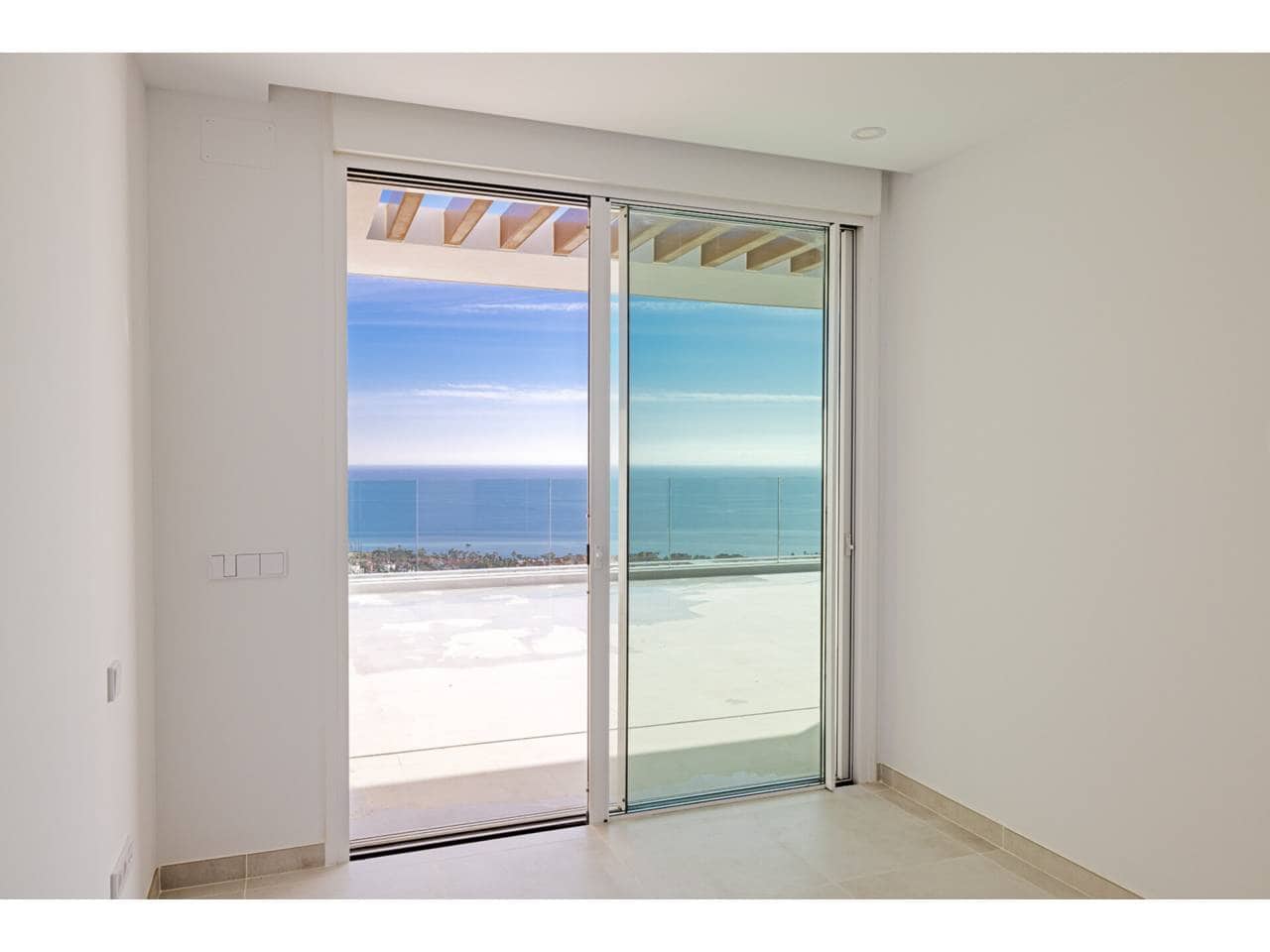 3 soveværelse Penthouse til salg i La Alcaidesa med swimmingpool garage - € 1.050.000 (Ref: 9468162)