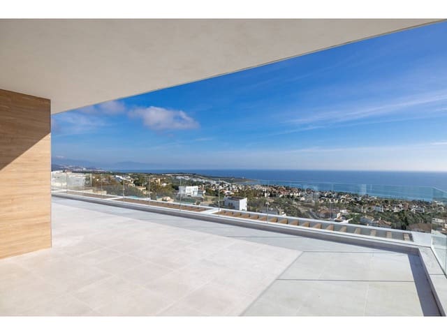 3 makuuhuone Kattohuoneisto myytävänä paikassa La Alcaidesa mukana uima-altaan 
autotalli - 1 050 000 € (Ref: 9468162)