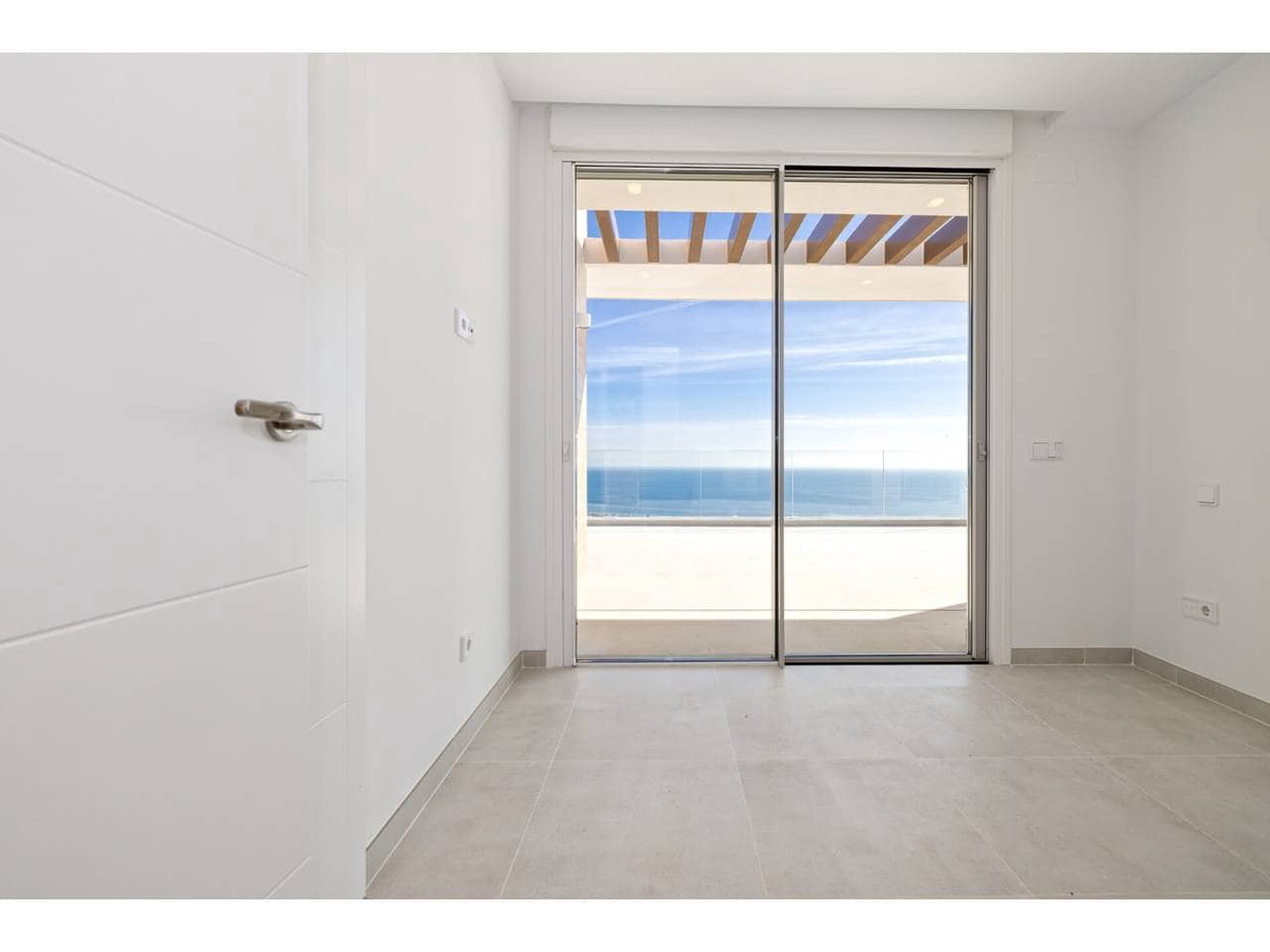 3 soveværelse Penthouse til salg i La Alcaidesa med swimmingpool garage - € 1.050.000 (Ref: 9468162)