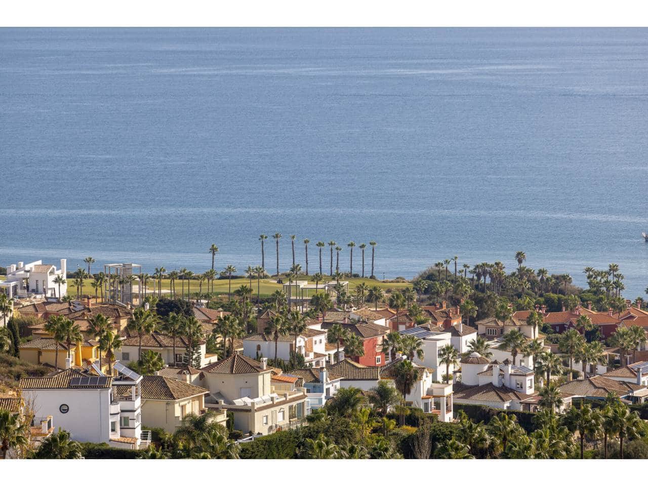 3 soveværelse Penthouse til salg i La Alcaidesa med swimmingpool garage - € 1.050.000 (Ref: 9468162)