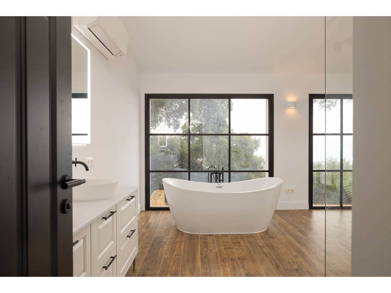 Chalet de 5 habitaciones en Casares en venta con piscina - 1.550.000 € (Ref: 9470529)