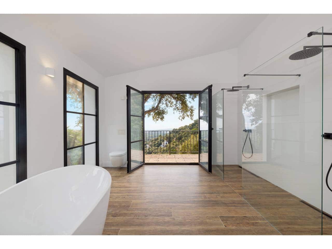 Chalet de 5 habitaciones en Casares en venta con piscina - 1.550.000 € (Ref: 9470529)