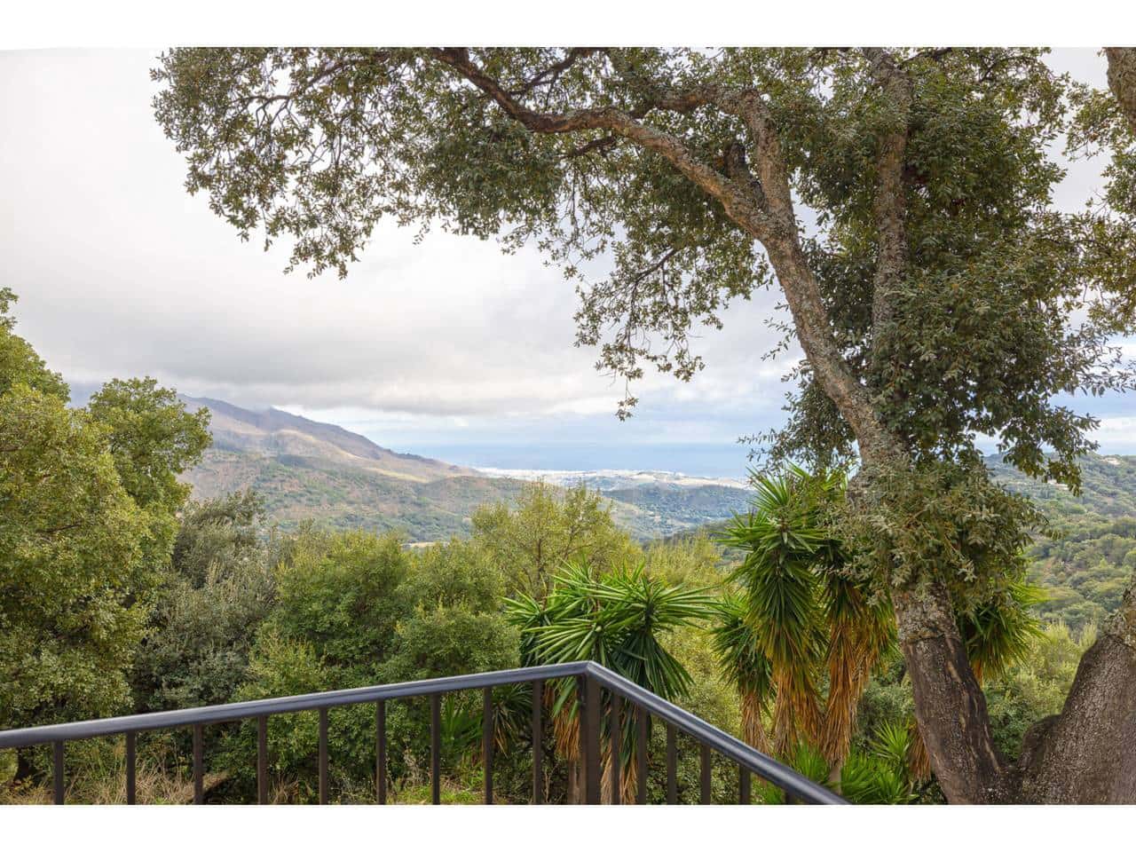 Chalet de 5 habitaciones en Casares en venta con piscina - 1.550.000 € (Ref: 9470529)