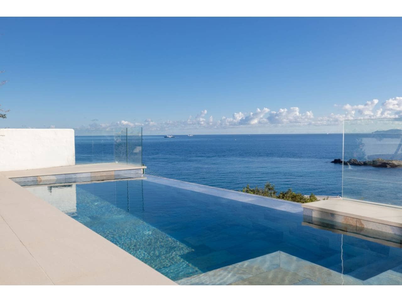 4 sypialnia Willa na sprzedaż w Algeciras z basenem garażem - 825 000 € (Ref: 9488122)