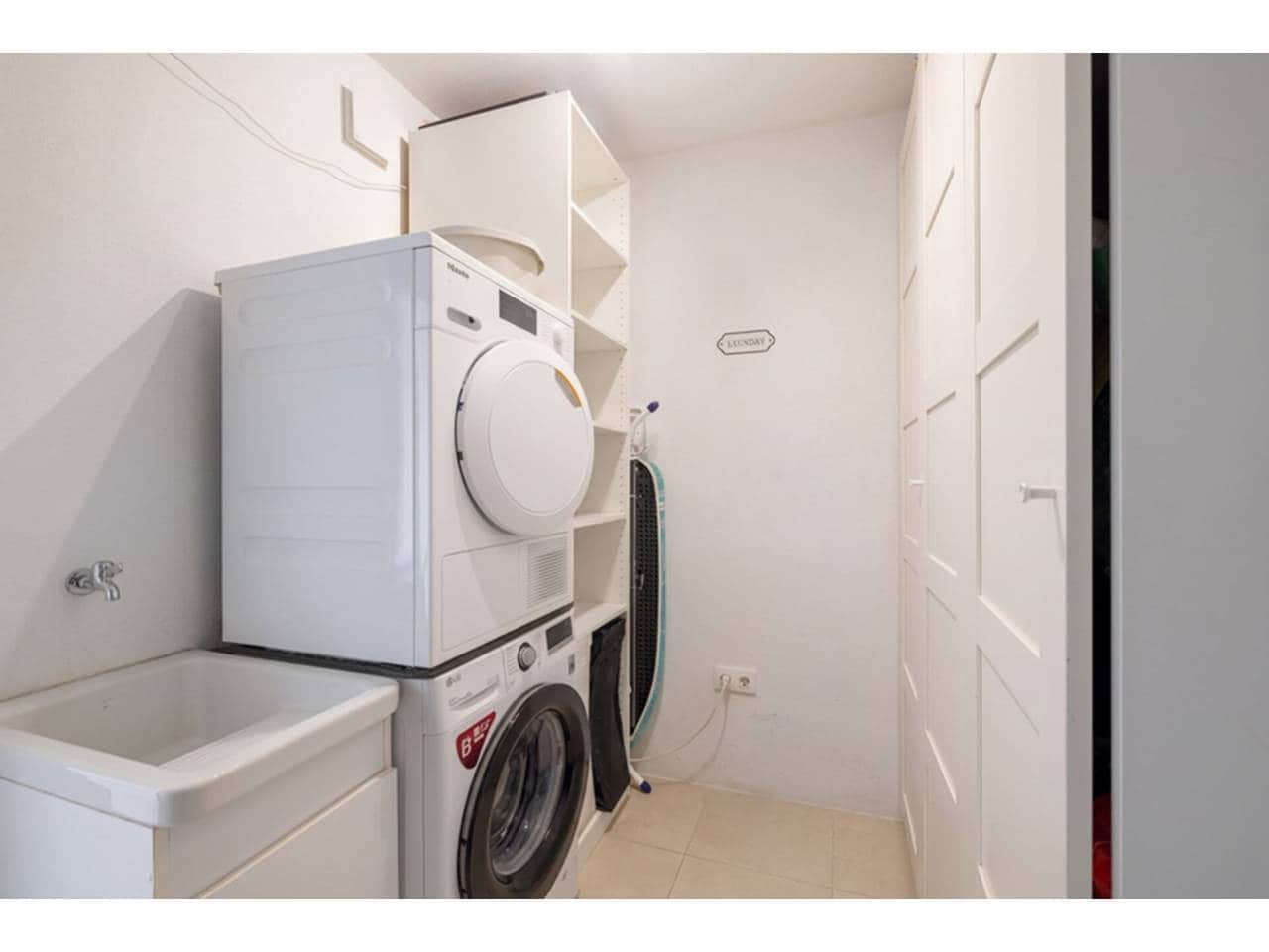 4 sypialnia Willa na sprzedaż w Algeciras z basenem garażem - 825 000 € (Ref: 9488122)