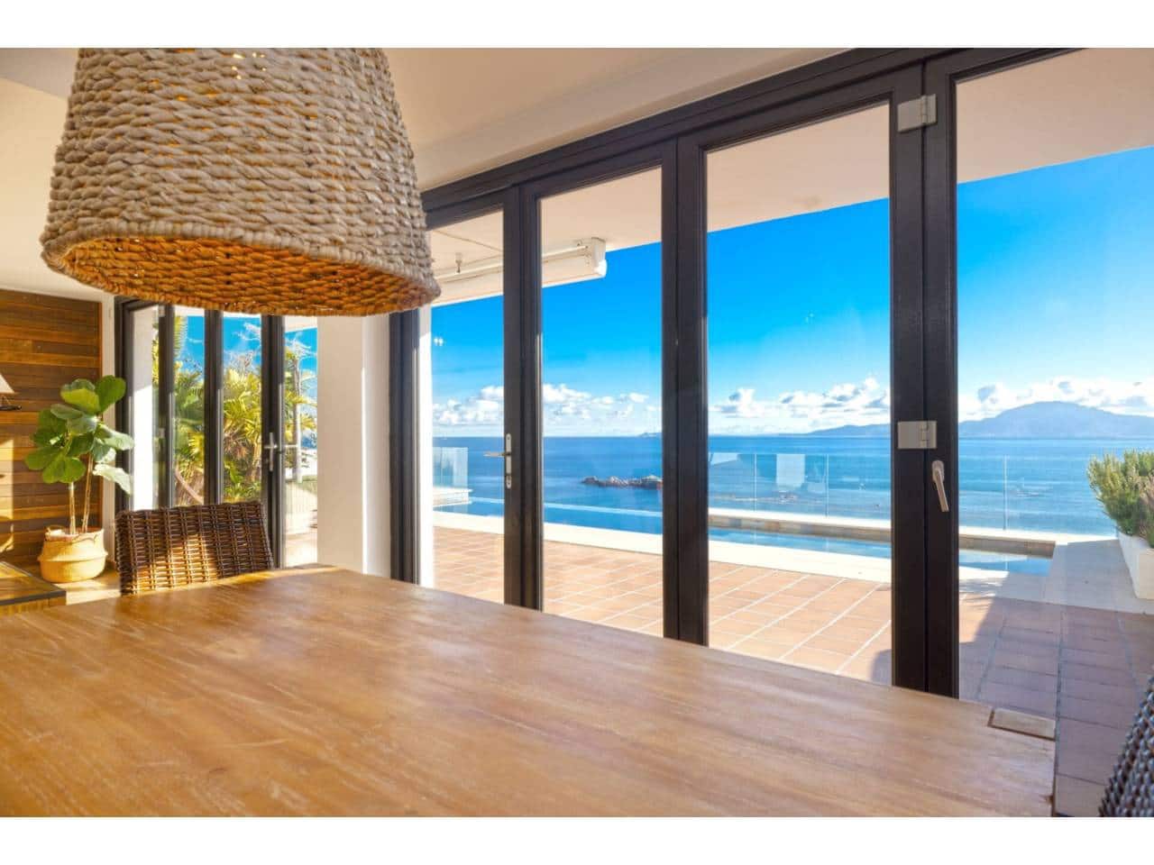 4 sypialnia Willa na sprzedaż w Algeciras z basenem garażem - 825 000 € (Ref: 9488122)