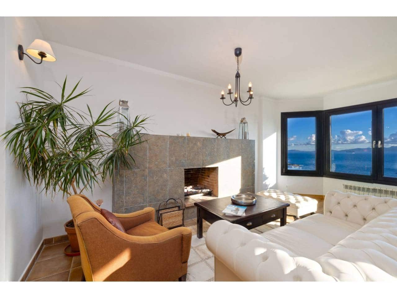 4 sypialnia Willa na sprzedaż w Algeciras z basenem garażem - 825 000 € (Ref: 9488122)