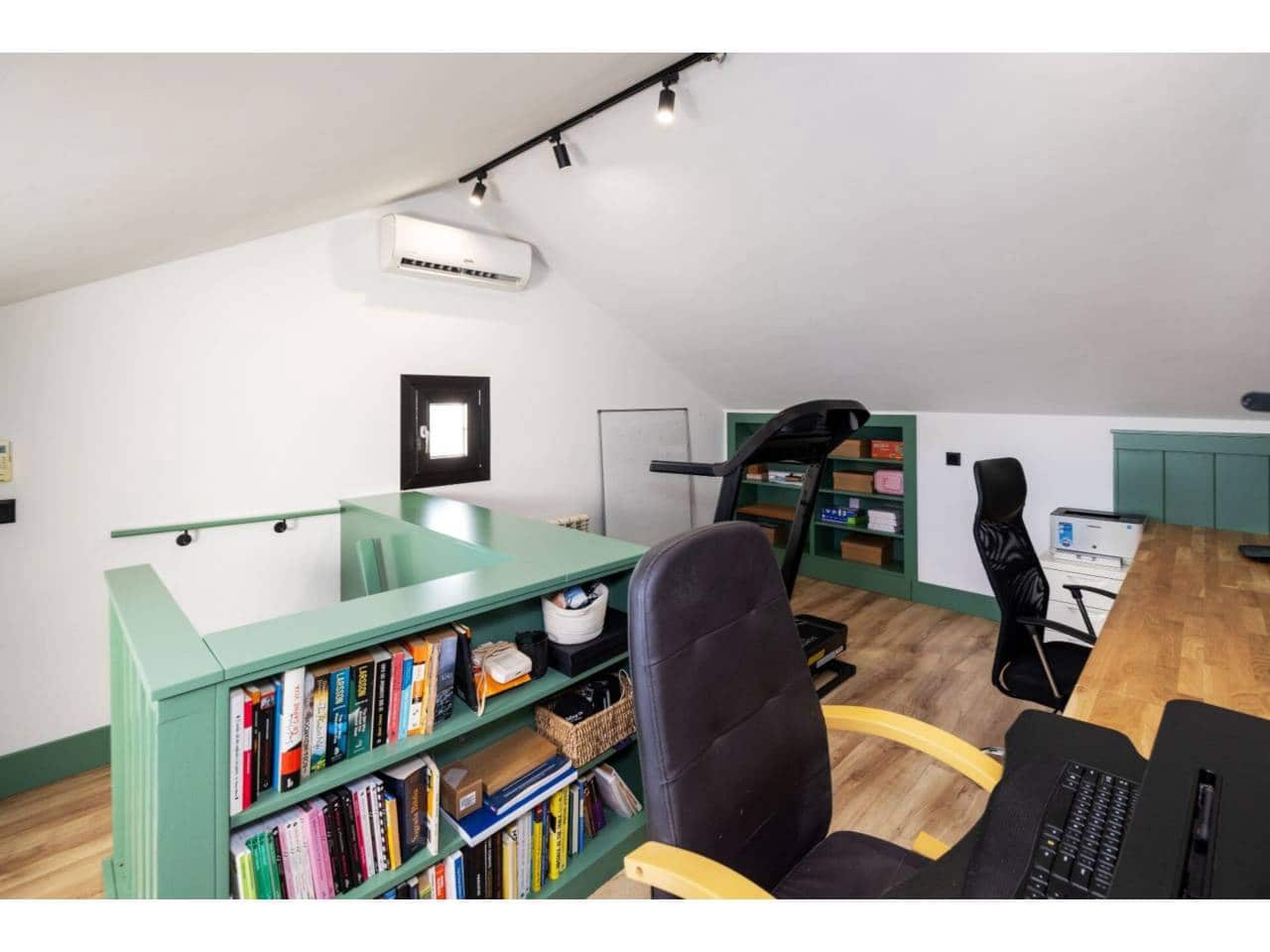 4 sypialnia Willa na sprzedaż w Algeciras z basenem garażem - 825 000 € (Ref: 9488122)