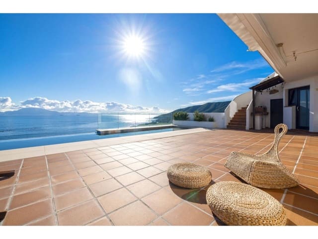 4 sypialnia Willa na sprzedaż w Algeciras z basenem garażem - 825 000 € (Ref: 9488122)