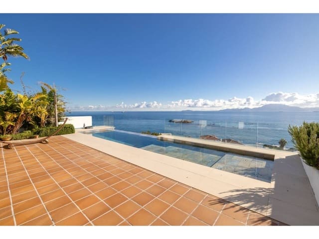 4 sypialnia Willa na sprzedaż w Algeciras z basenem garażem - 825 000 € (Ref: 9488122)