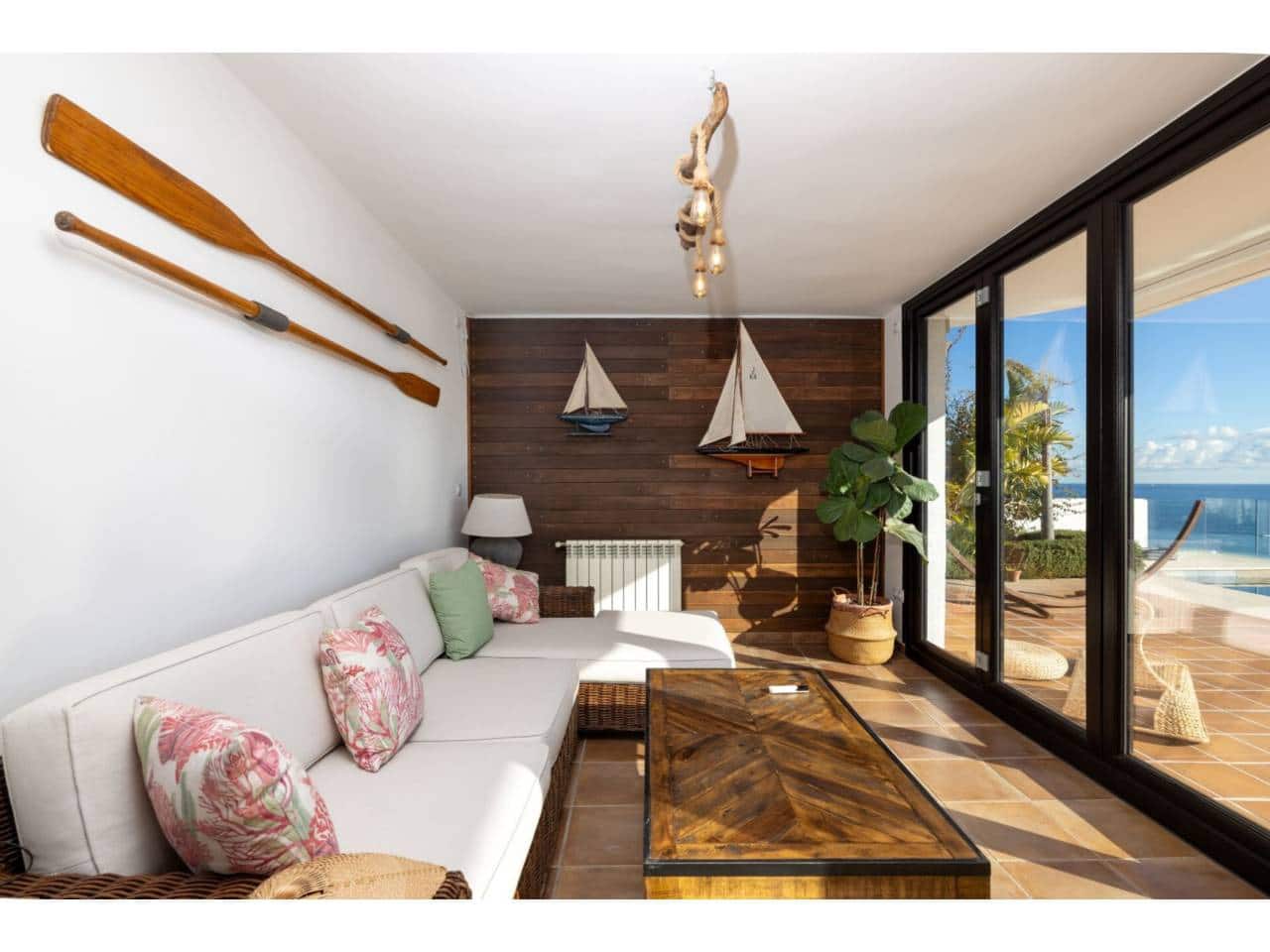 4 sypialnia Willa na sprzedaż w Algeciras z basenem garażem - 825 000 € (Ref: 9488122)