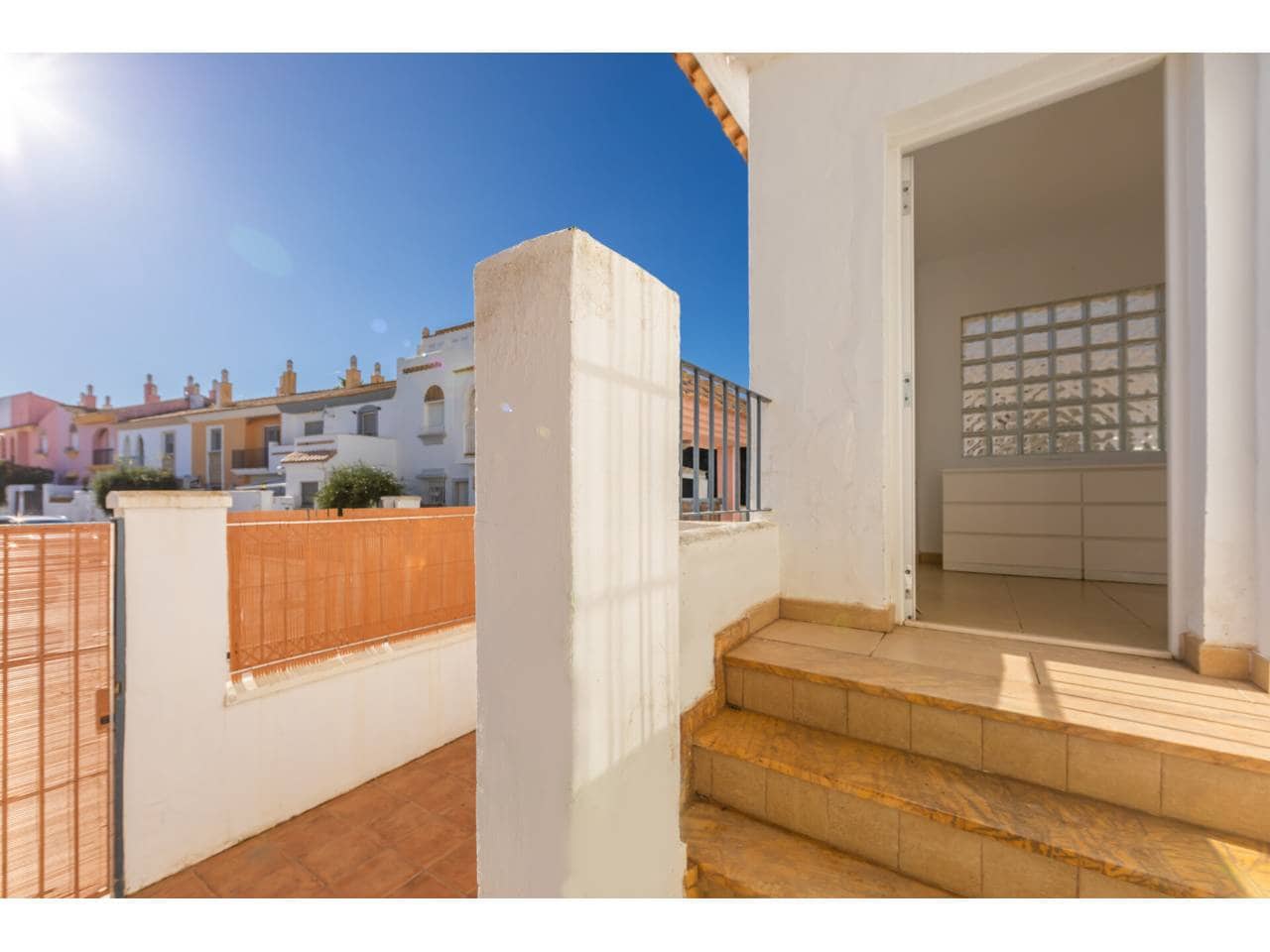 Casa de 3 habitaciones en Zahara de los Atunes en venta con piscina garaje - 600.000 € (Ref: 9508195)