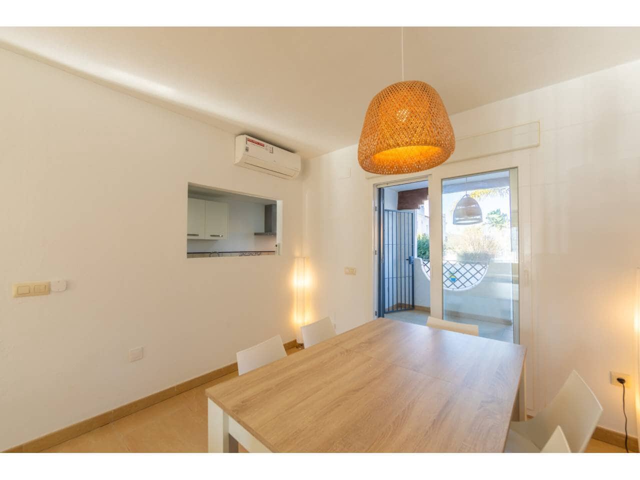 Casa de 3 habitaciones en Zahara de los Atunes en venta con piscina garaje - 600.000 € (Ref: 9508195)