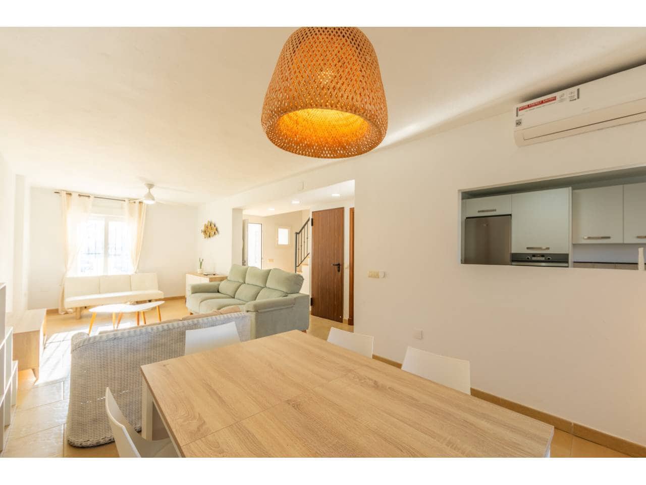 Casa de 3 habitaciones en Zahara de los Atunes en venta con piscina garaje - 600.000 € (Ref: 9508195)