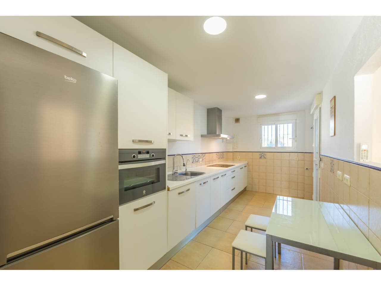 Casa de 3 habitaciones en Zahara de los Atunes en venta con piscina garaje - 600.000 € (Ref: 9508195)