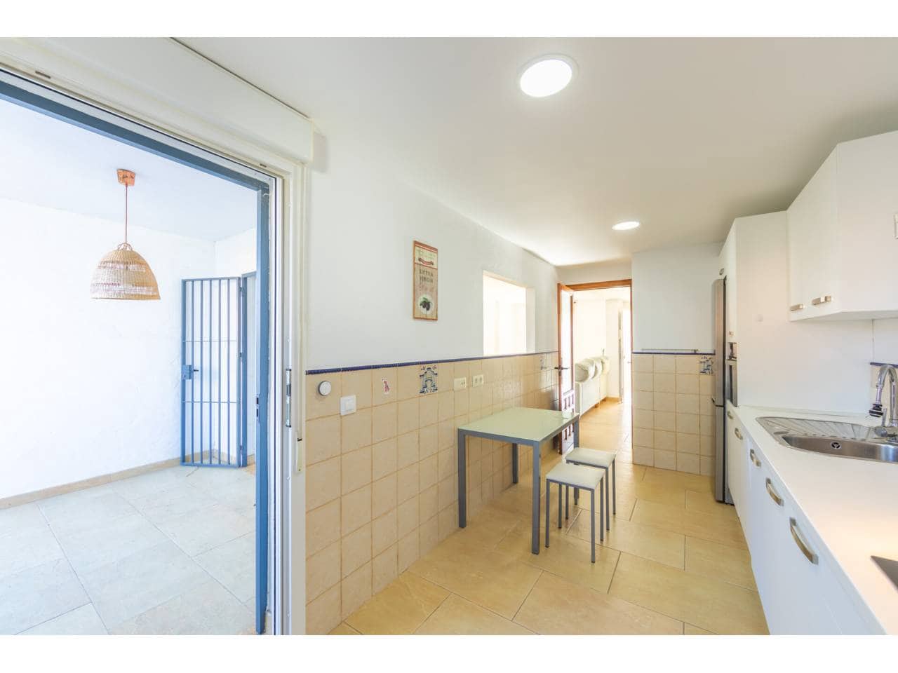 Casa de 3 habitaciones en Zahara de los Atunes en venta con piscina garaje - 600.000 € (Ref: 9508195)