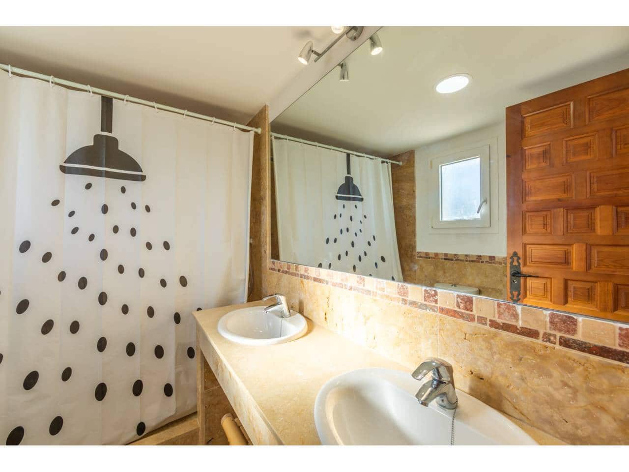 Casa de 3 habitaciones en Zahara de los Atunes en venta con piscina garaje - 600.000 € (Ref: 9508195)