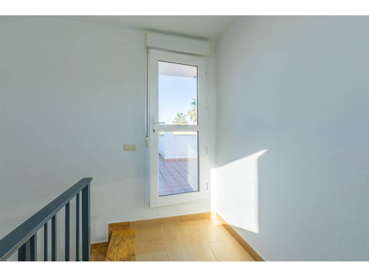 Casa de 3 habitaciones en Zahara de los Atunes en venta con piscina garaje - 600.000 € (Ref: 9508195)