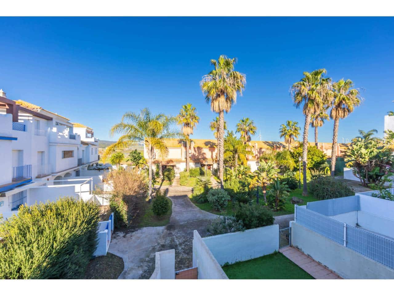 Casa de 3 habitaciones en Zahara de los Atunes en venta con piscina garaje - 600.000 € (Ref: 9508195)