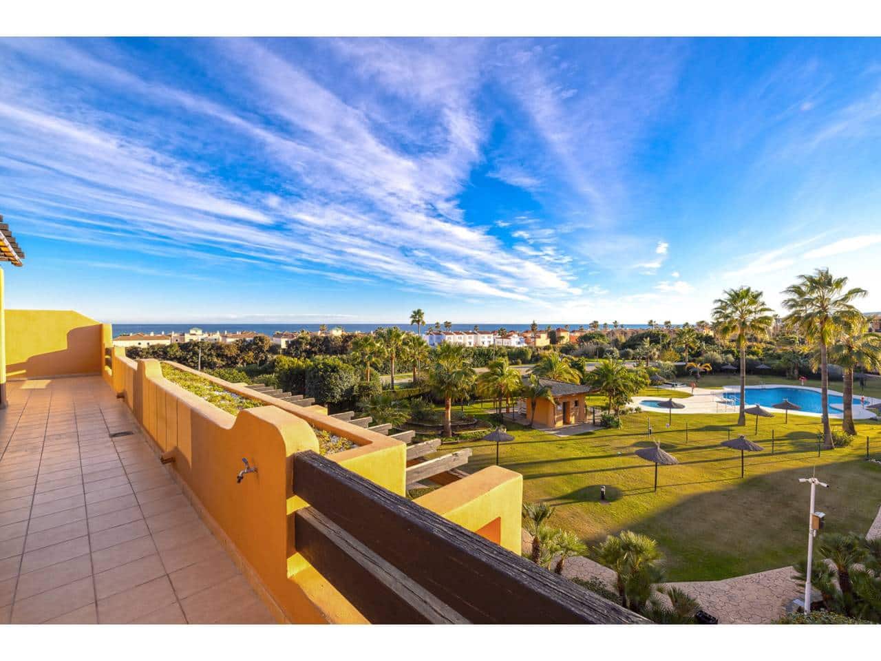 2 chambre Penthouse à vendre à Casares avec piscine garage - 490 000 € (Ref: 9526034)