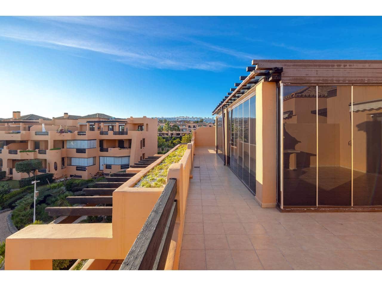 2 chambre Penthouse à vendre à Casares avec piscine garage - 490 000 € (Ref: 9526034)