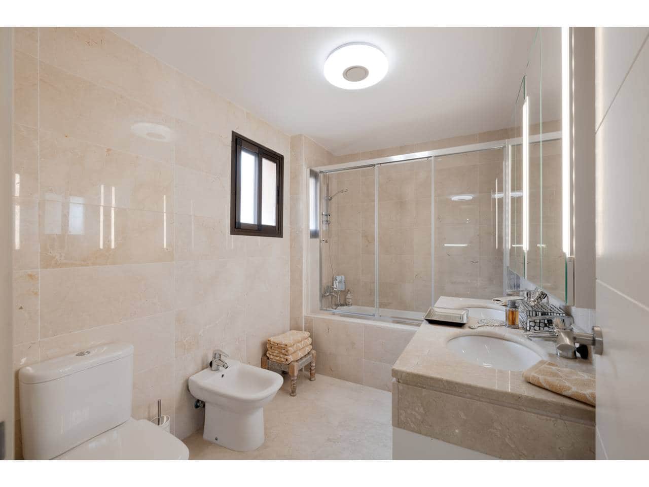 2 chambre Penthouse à vendre à Casares avec piscine garage - 490 000 € (Ref: 9526034)