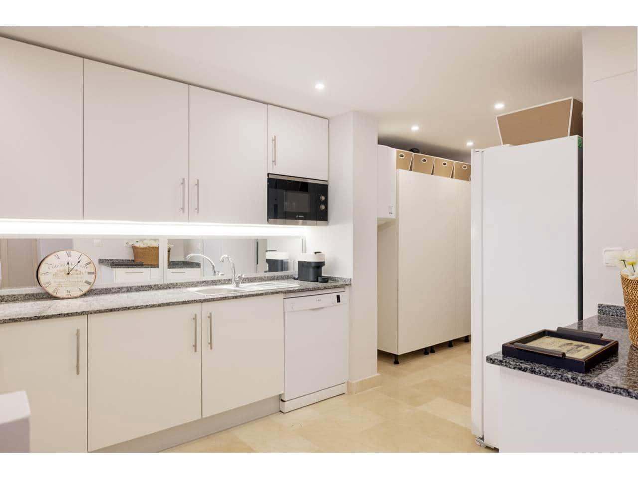 2 chambre Penthouse à vendre à Casares avec piscine garage - 490 000 € (Ref: 9526034)