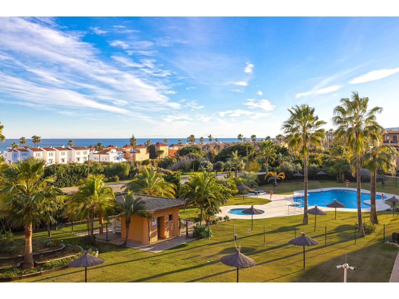 2 chambre Penthouse à vendre à Casares avec piscine garage - 490 000 € (Ref: 9526034)