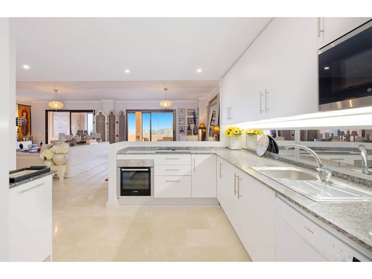 2 chambre Penthouse à vendre à Casares avec piscine garage - 490 000 € (Ref: 9526034)