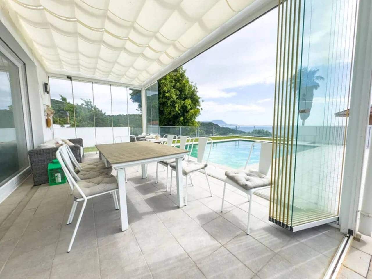 4 camera da letto Villa in vendita in Algeciras con piscina garage - 895.000 € (Rif: 9529503)