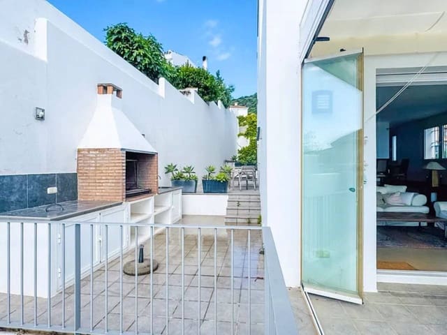 4 camera da letto Villa in vendita in Algeciras con piscina garage - 895.000 € (Rif: 9529503)