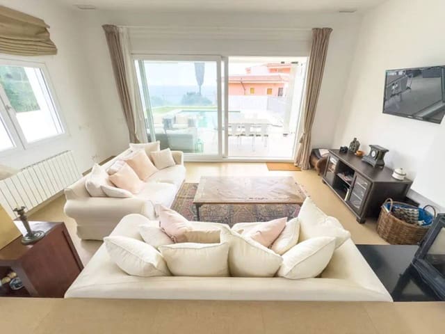 4 camera da letto Villa in vendita in Algeciras con piscina garage - 895.000 € (Rif: 9529503)