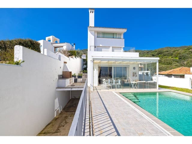 Chalet de 4 habitaciones en Algeciras en venta con piscina garaje - 895.000 € (Ref: 9529503)