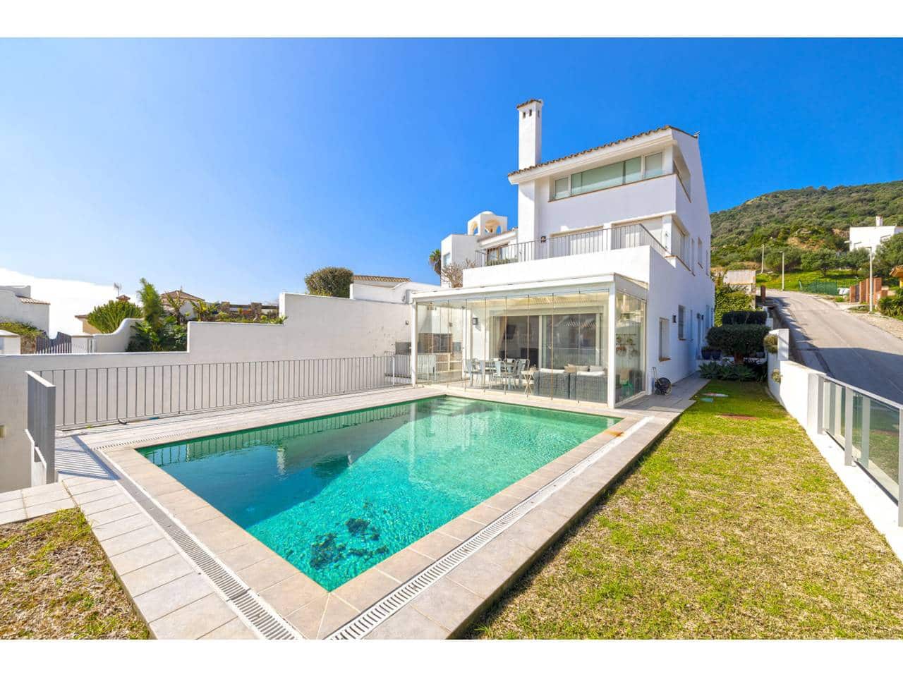 4 camera da letto Villa in vendita in Algeciras con piscina garage - 895.000 € (Rif: 9529503)