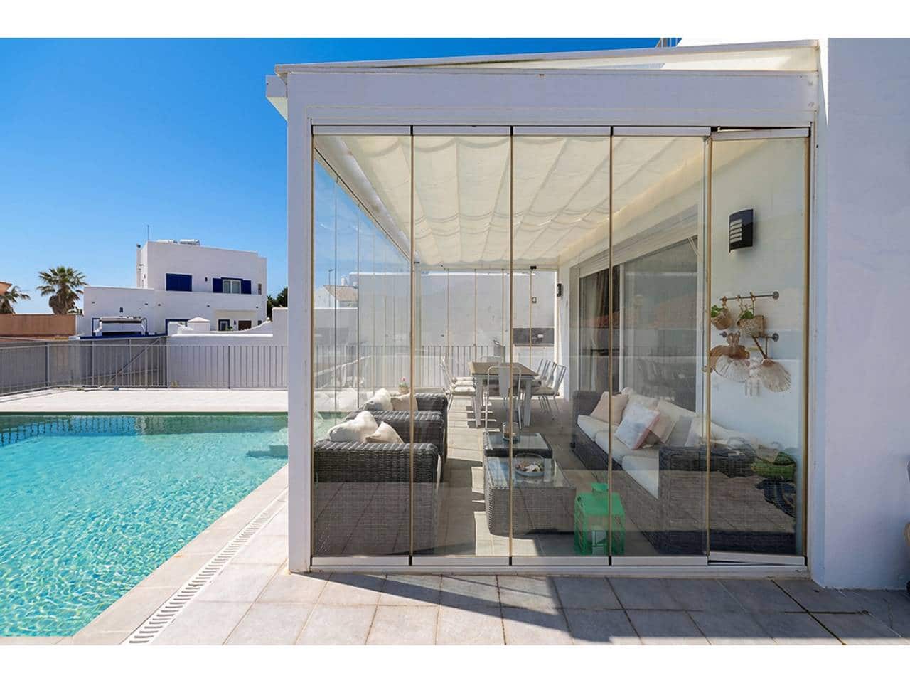 4 camera da letto Villa in vendita in Algeciras con piscina garage - 895.000 € (Rif: 9529503)