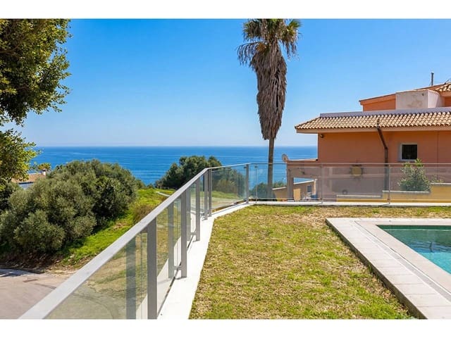 Chalet de 4 habitaciones en Algeciras en venta con piscina garaje - 895.000 € (Ref: 9529503)